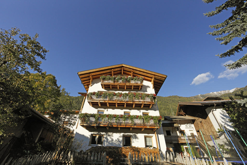 Chalet & Appartement Zingerlehof Trens Campo di Trens Exterior photo