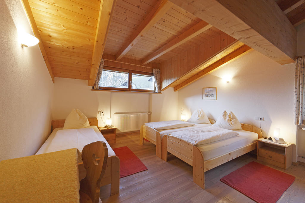 Chalet & Appartement Zingerlehof Trens Campo di Trens Room photo